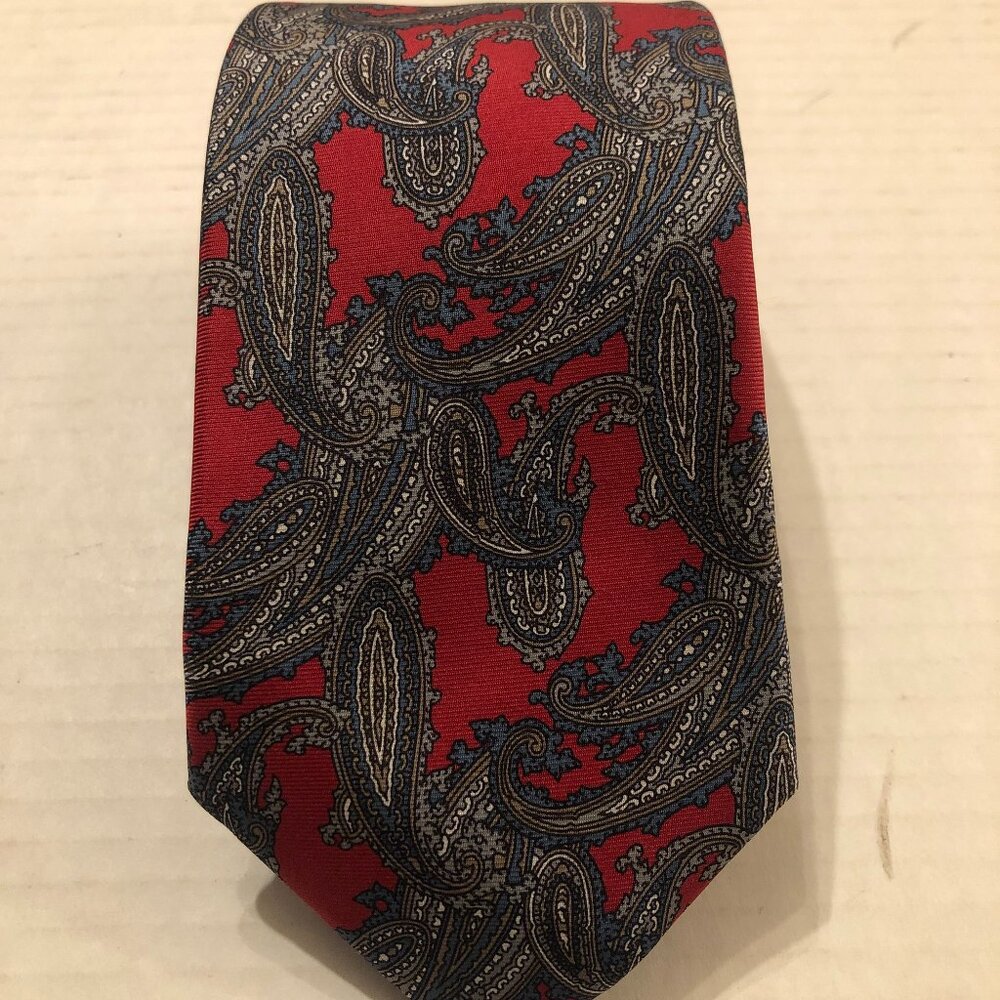 Christian Dior men's new red silk tie  3 1/4" X 55"
